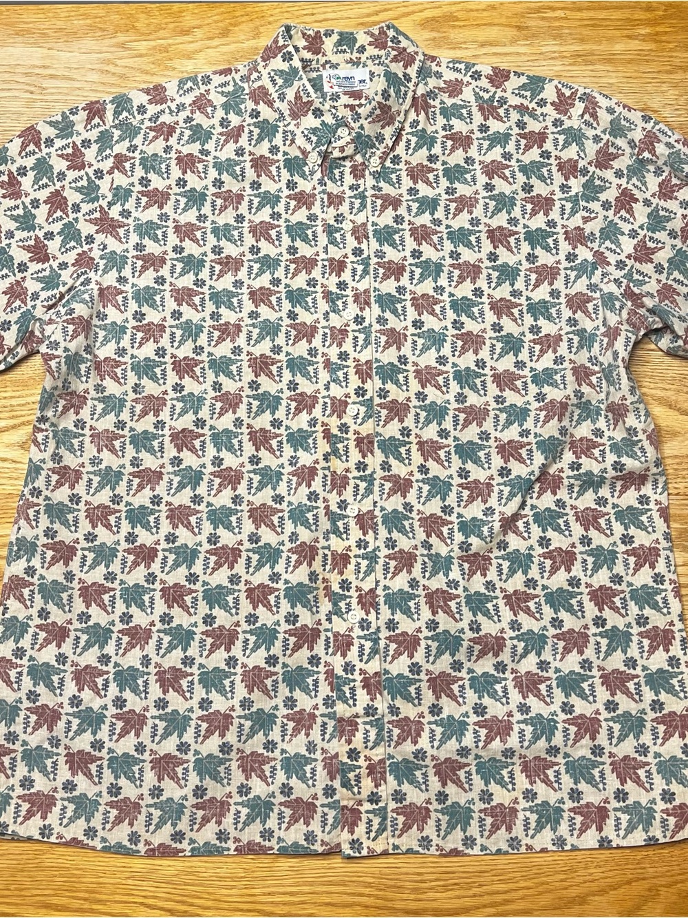 reyn spooner VTG 90s Beige Button-Down Shirt with Green & Brown Leaf Pattern